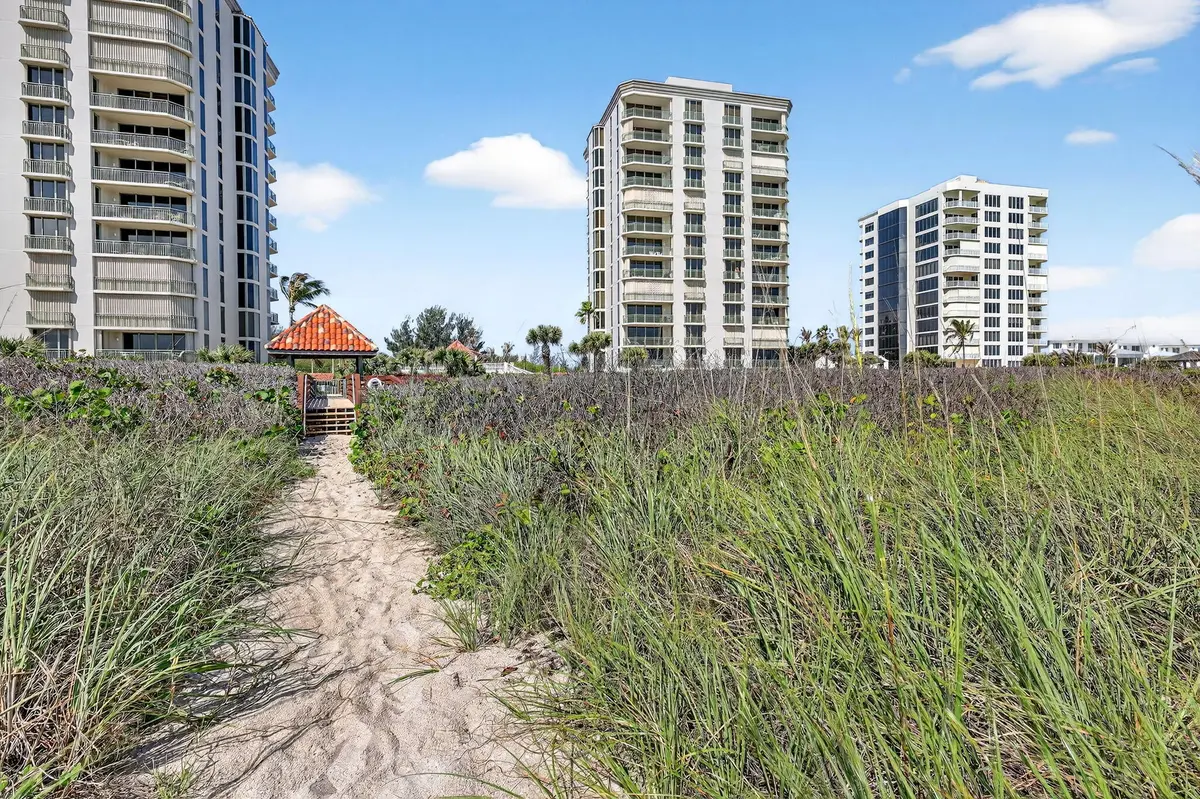 107-web-or-mls-102-print-5P1A4713 at 4310 N Hwy A1A PH1S, Fort Pierce