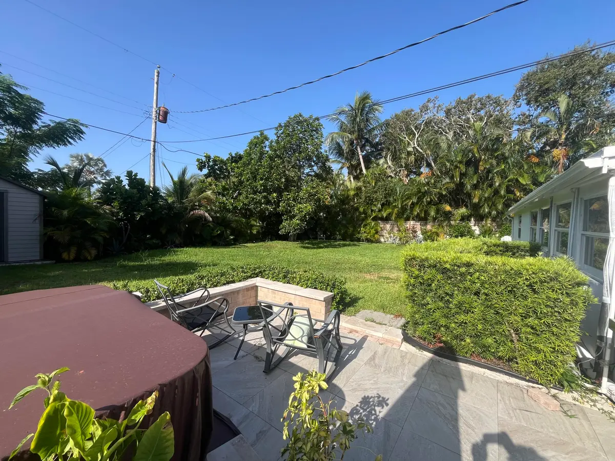 IMG_6480 at 124 MAYFIELD Road W, Lantana