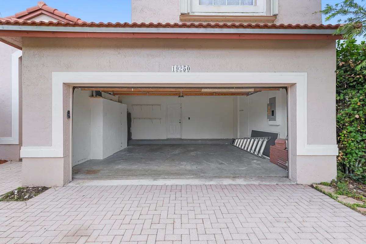 R6II7332 at 19250 NW 12TH Manor, Pembroke Pines