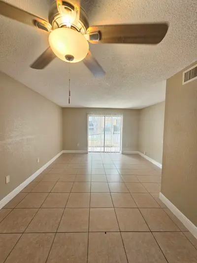 4324 NW 9TH Avenue 6-1C, Deerfield Beach – Condominium for sale