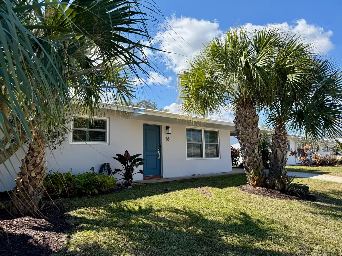 Front at 16 Ridgewood Circle, Tequesta