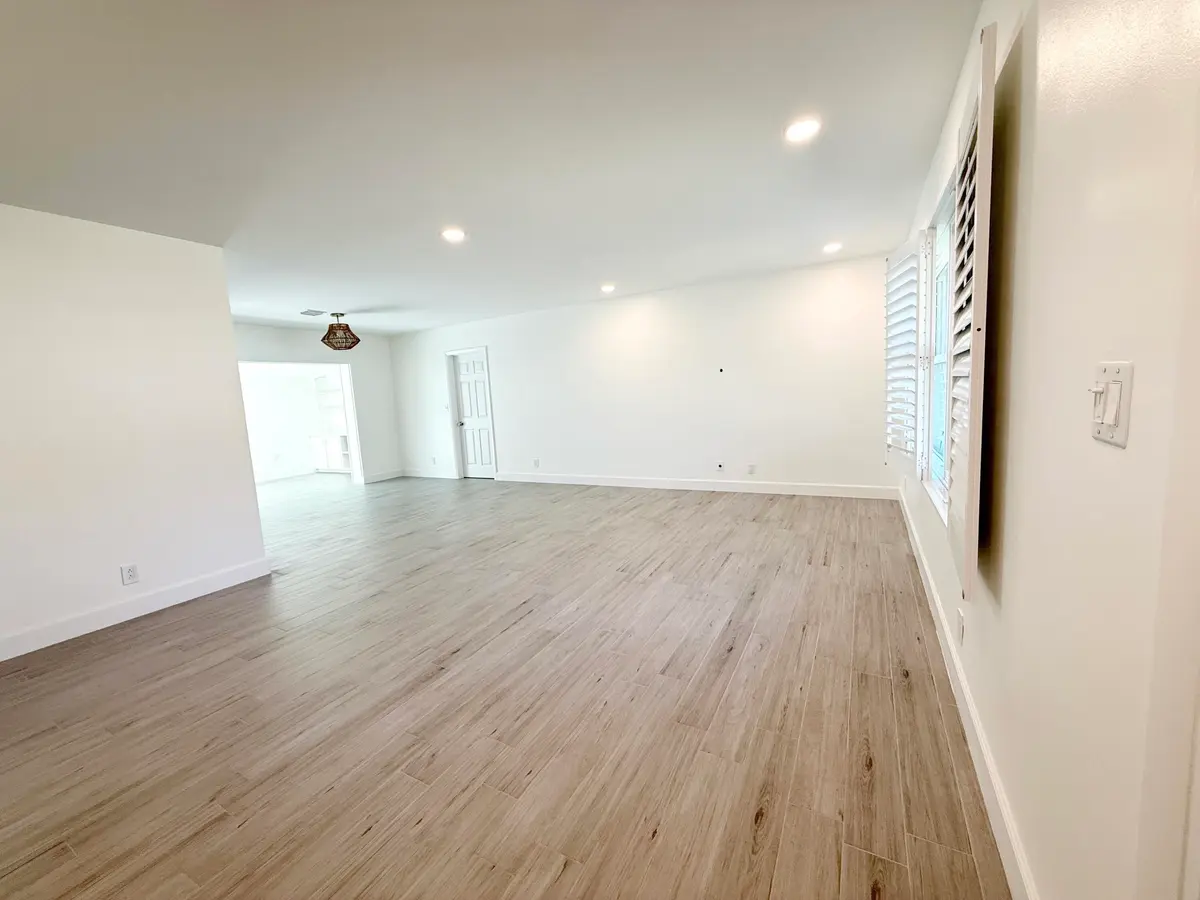 Living Room at 16 Ridgewood Circle, Tequesta