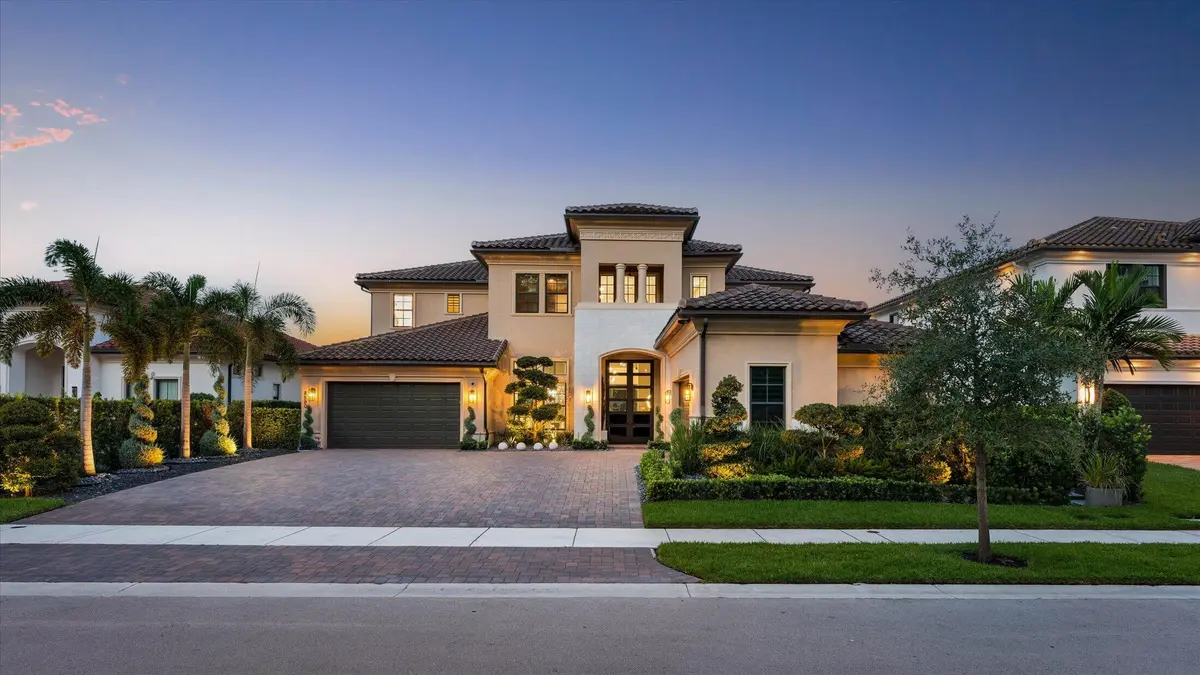 098-8590 W Parkland Bay Trail, Parkland- at 8590 W PARKLAND BAY Trail, Parkland