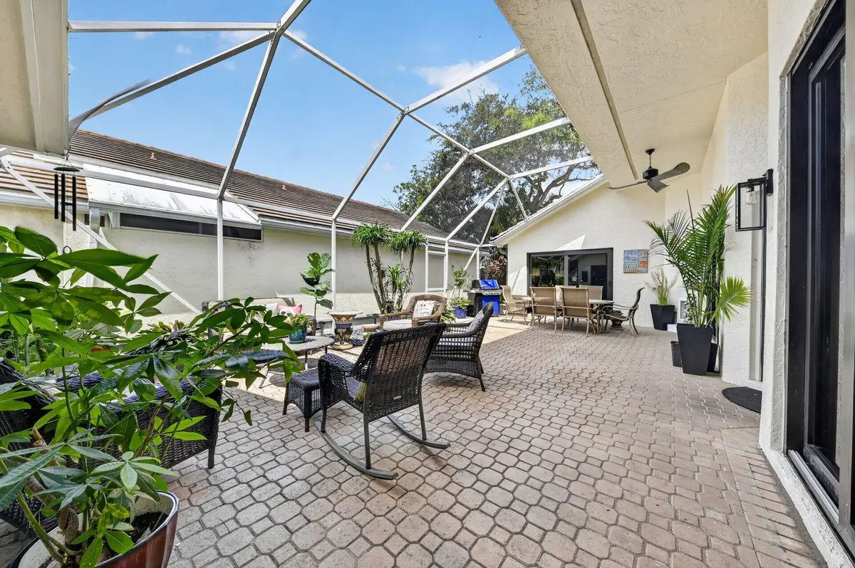 Courtyard at 2865 N Clearbrook Circle, Delray Beach