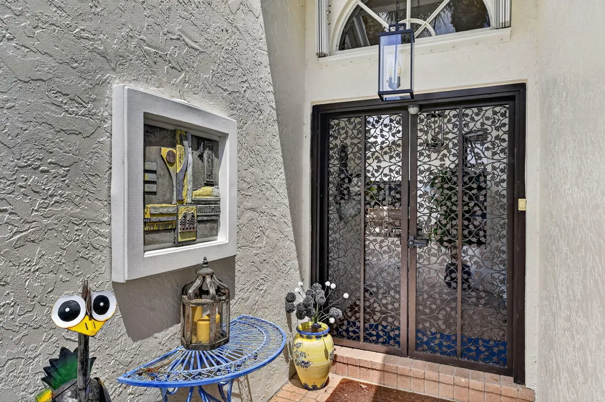 Entry to Courtyard at 2865 N Clearbrook Circle, Delray Beach