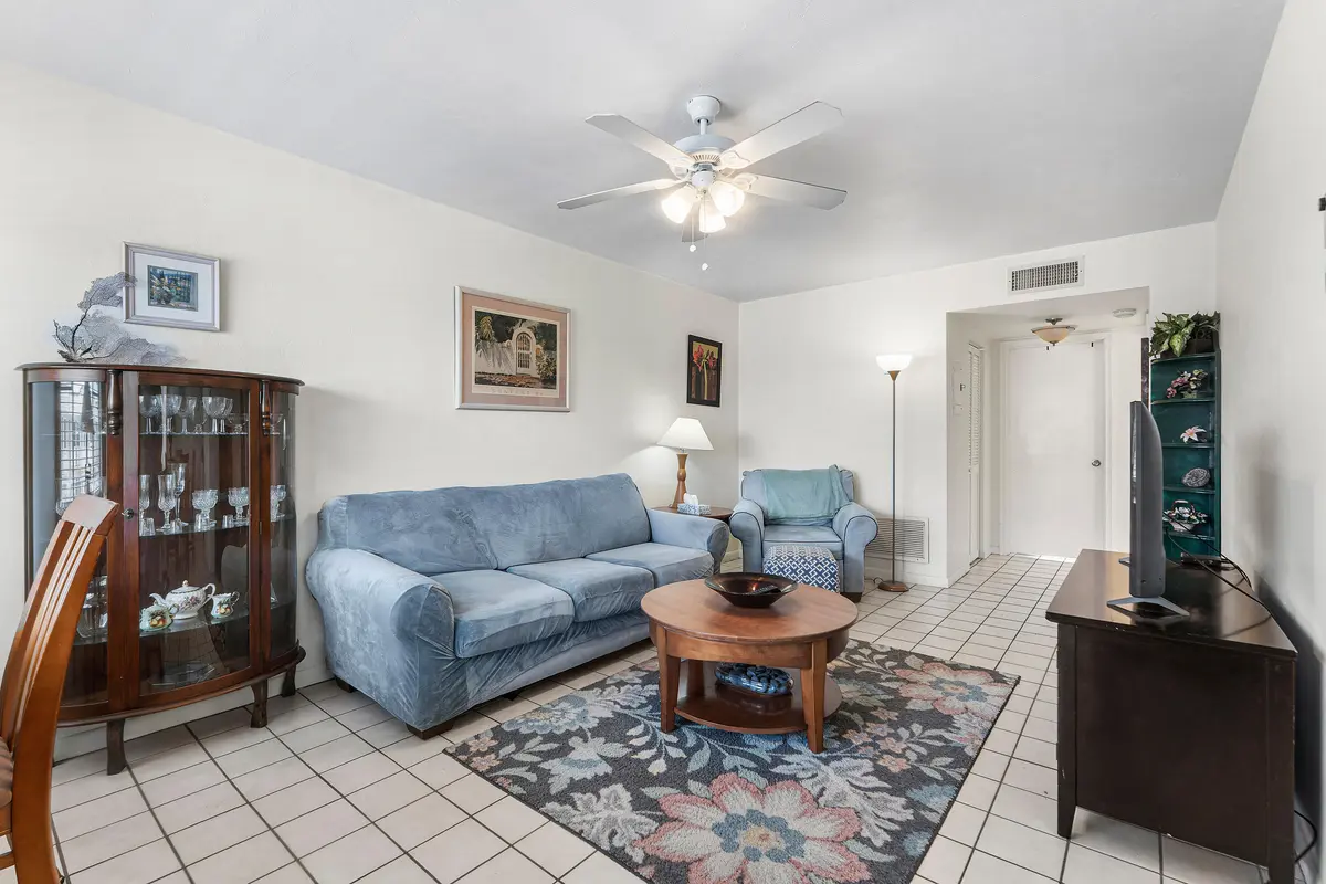 003-3160LakeOsborneDrive-206-LakeWorthBe at 3160 Lake Osborne Drive Bldg 6 unit 206, Lake Worth Beach