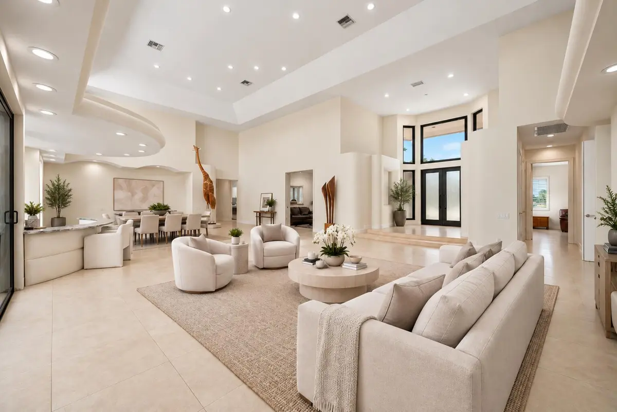 Living at 4044 PACAYA Circle, Boca Raton
