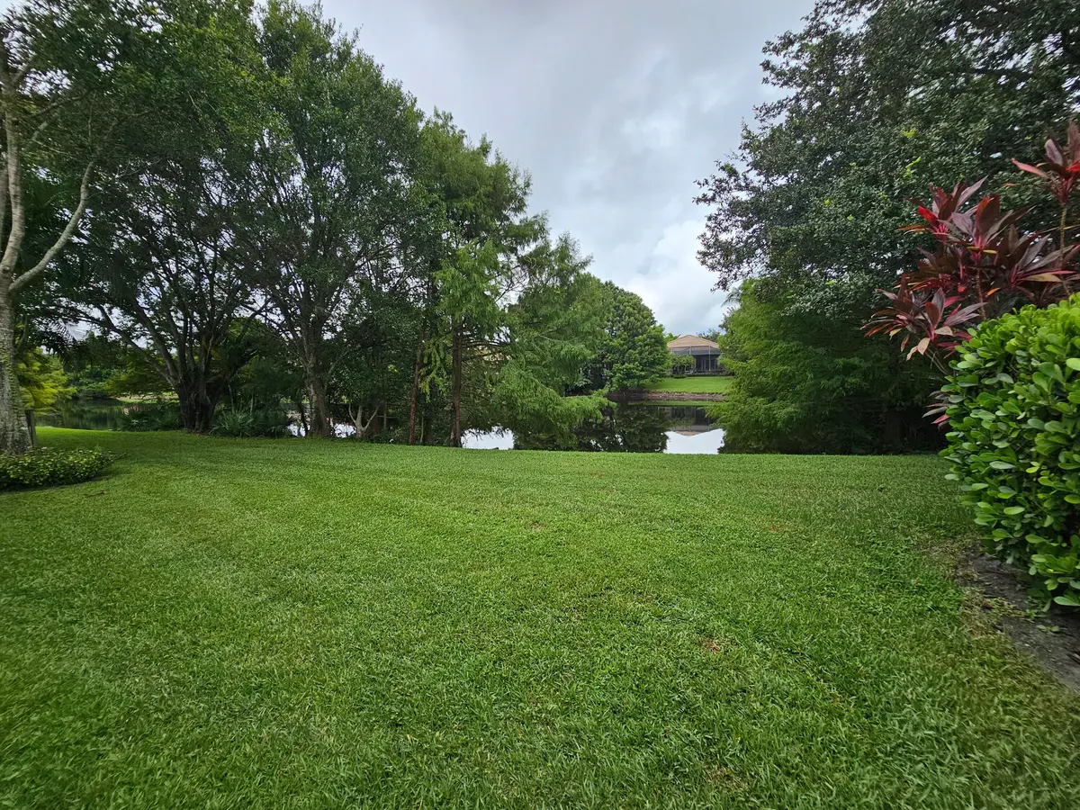 LAKEVIEW BACKYARD at 121 PALMFIELD Way, Jupiter