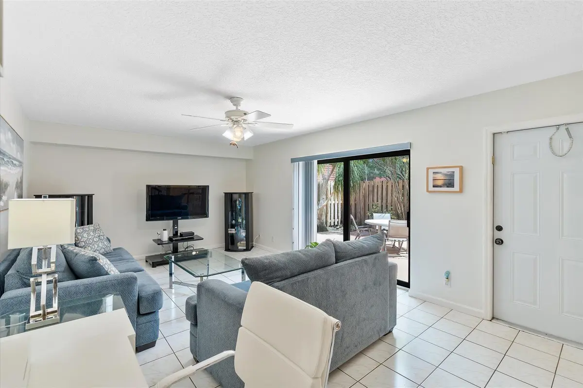 04-702 NW 98th Cir_004 at 702 NW 98TH Circle, Plantation