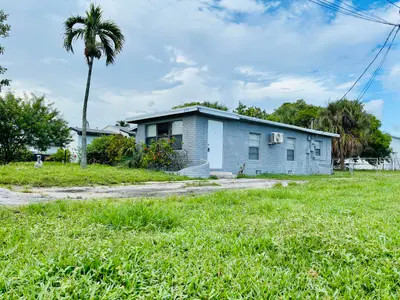 605 NW 9TH Avenue, Pompano Beach – Single Family Residence for sale