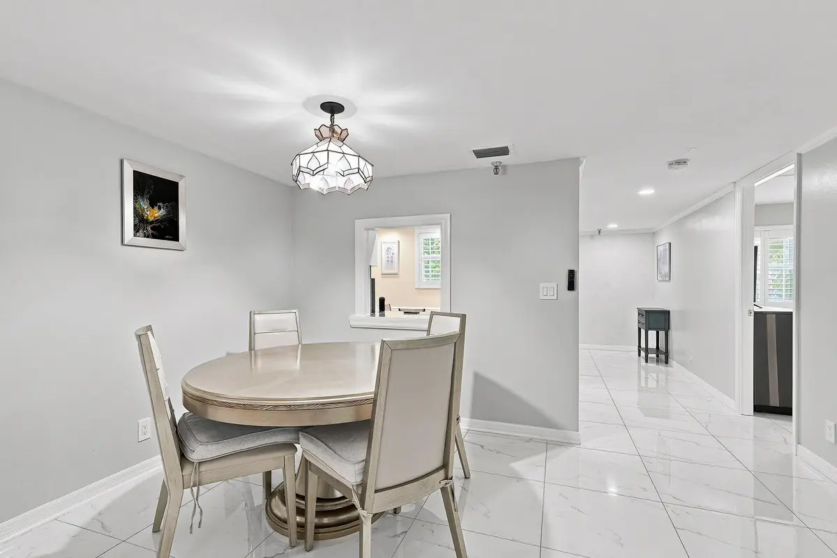 09_dining area at 6400 NW 2ND Avenue 217, Boca Raton