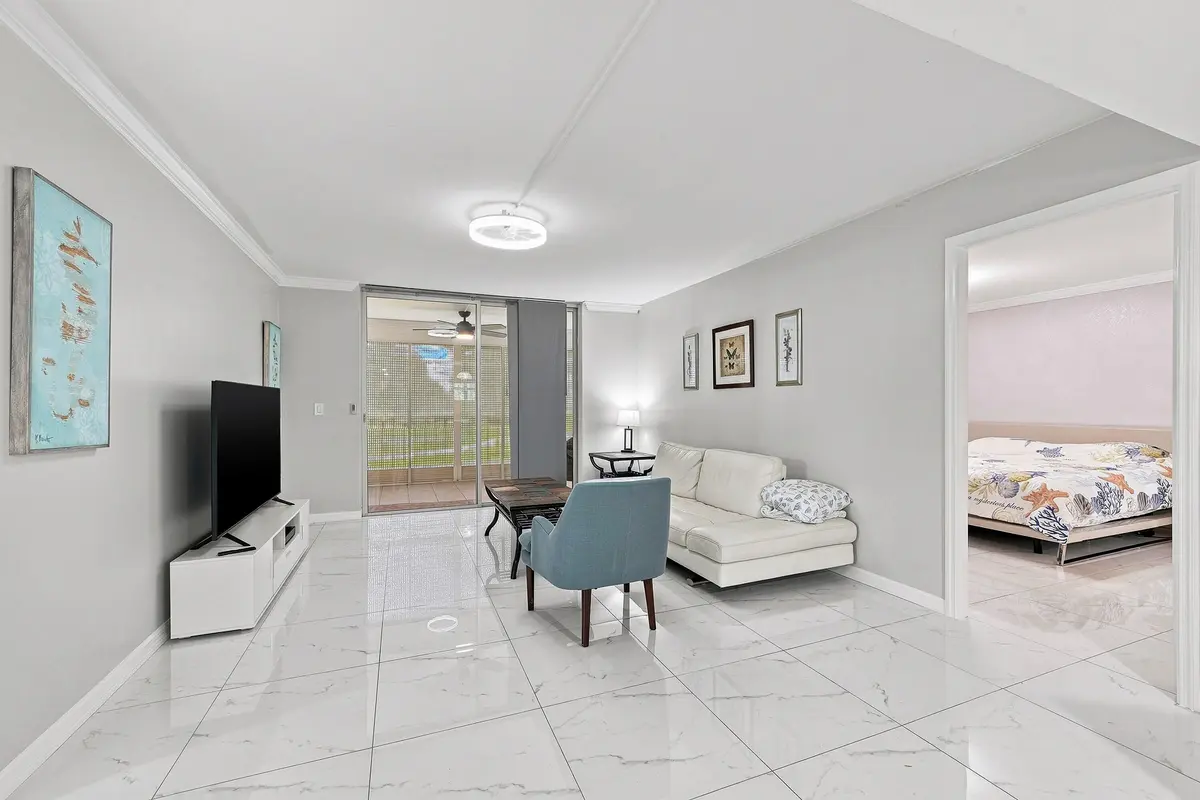 14_living room at 6400 NW 2ND Avenue 217, Boca Raton