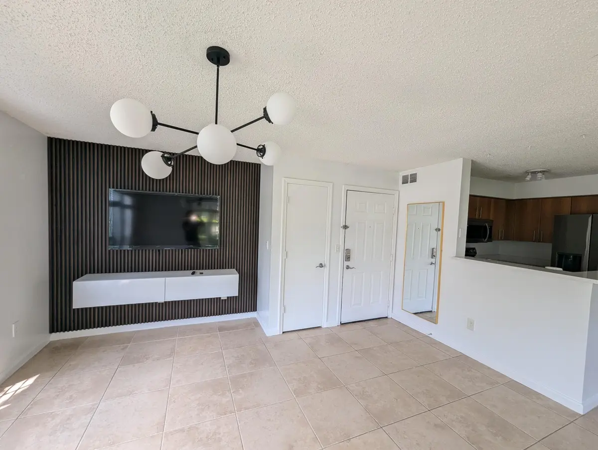 PXL_20240810_164349471 at 1215 CRYSTAL Way G, Delray Beach