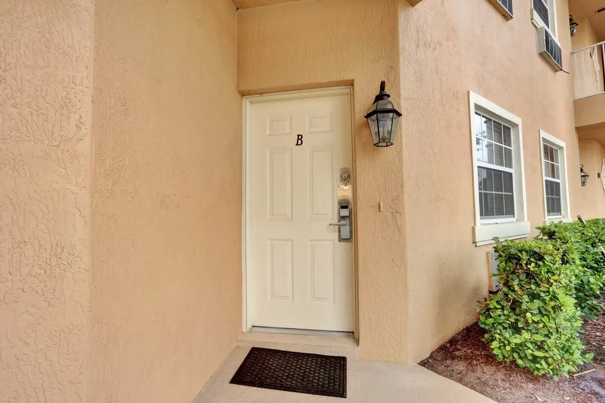 B SIDE ENTRANCE at 8319 Mulligan Circle B, Port St. Lucie