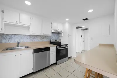 2781 TAFT Street 303, Hollywood – Condominium for sale