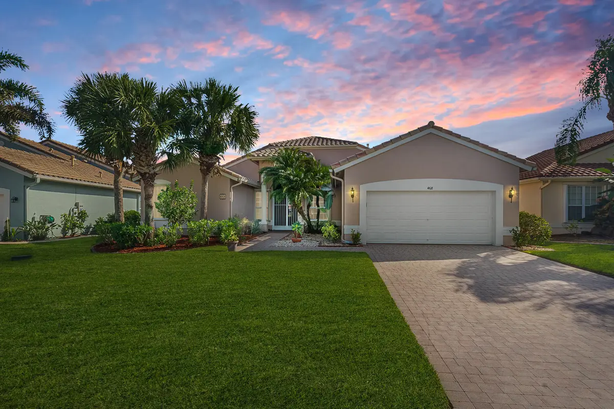 dusk front at 468 NW BLUE LAKE Drive, Port St. Lucie