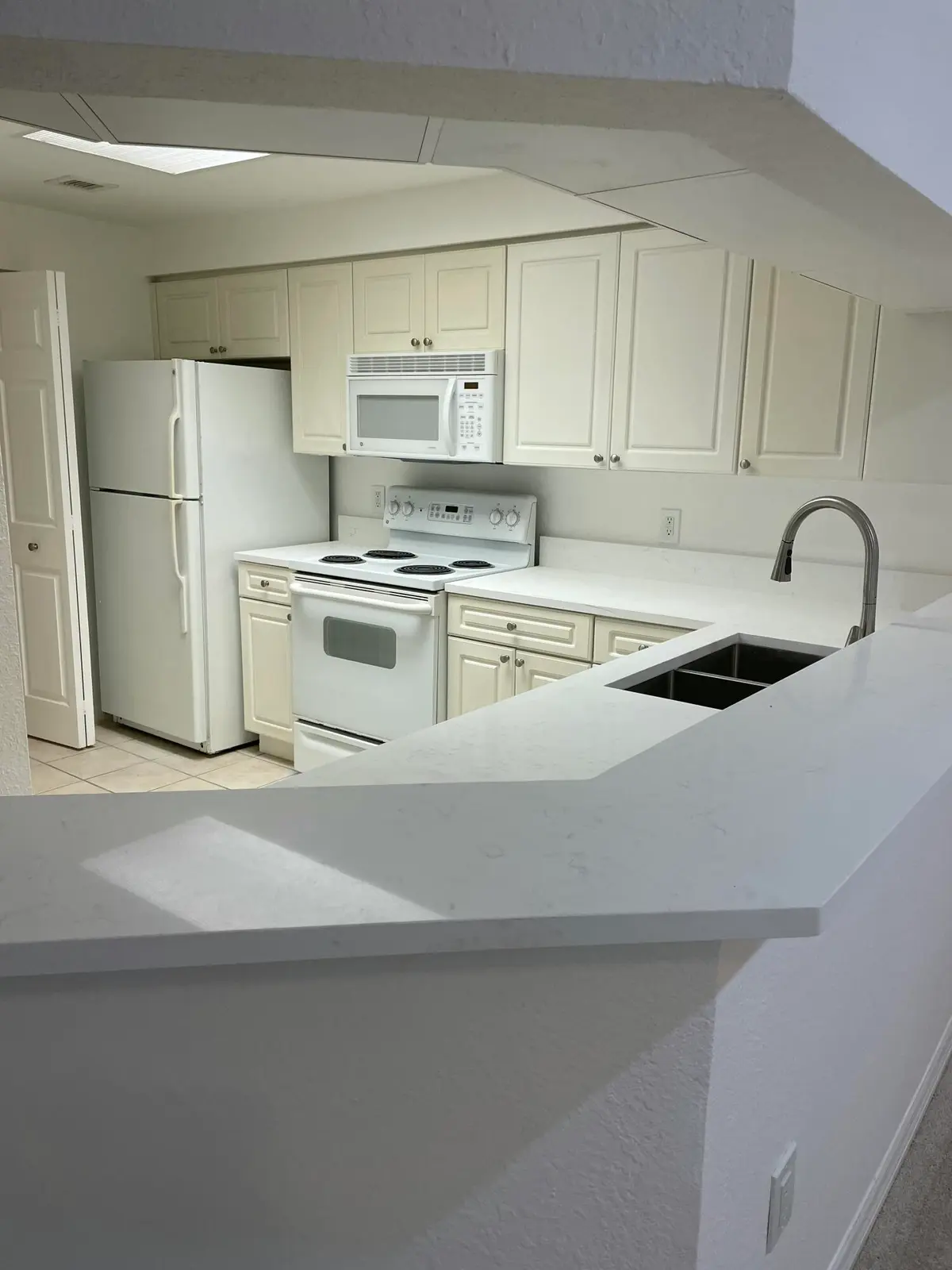 IMG_2085 at 3023 Alcazar Place 106, Palm Beach Gardens