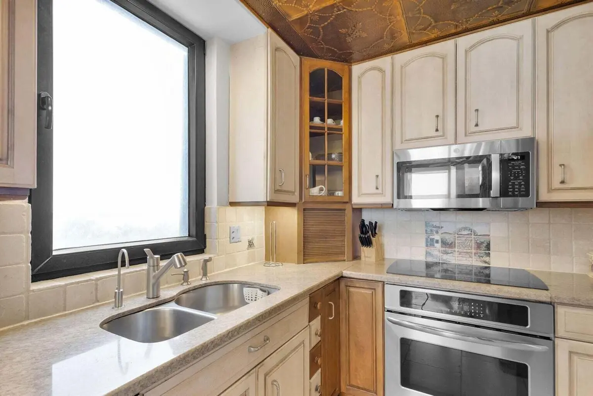 KITCHEN at 5380 N OCEAN Drive 5B, Singer Island