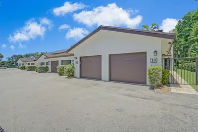 1301 N RIVERSIDE Drive 19, Pompano Beach – Townhouse for sale