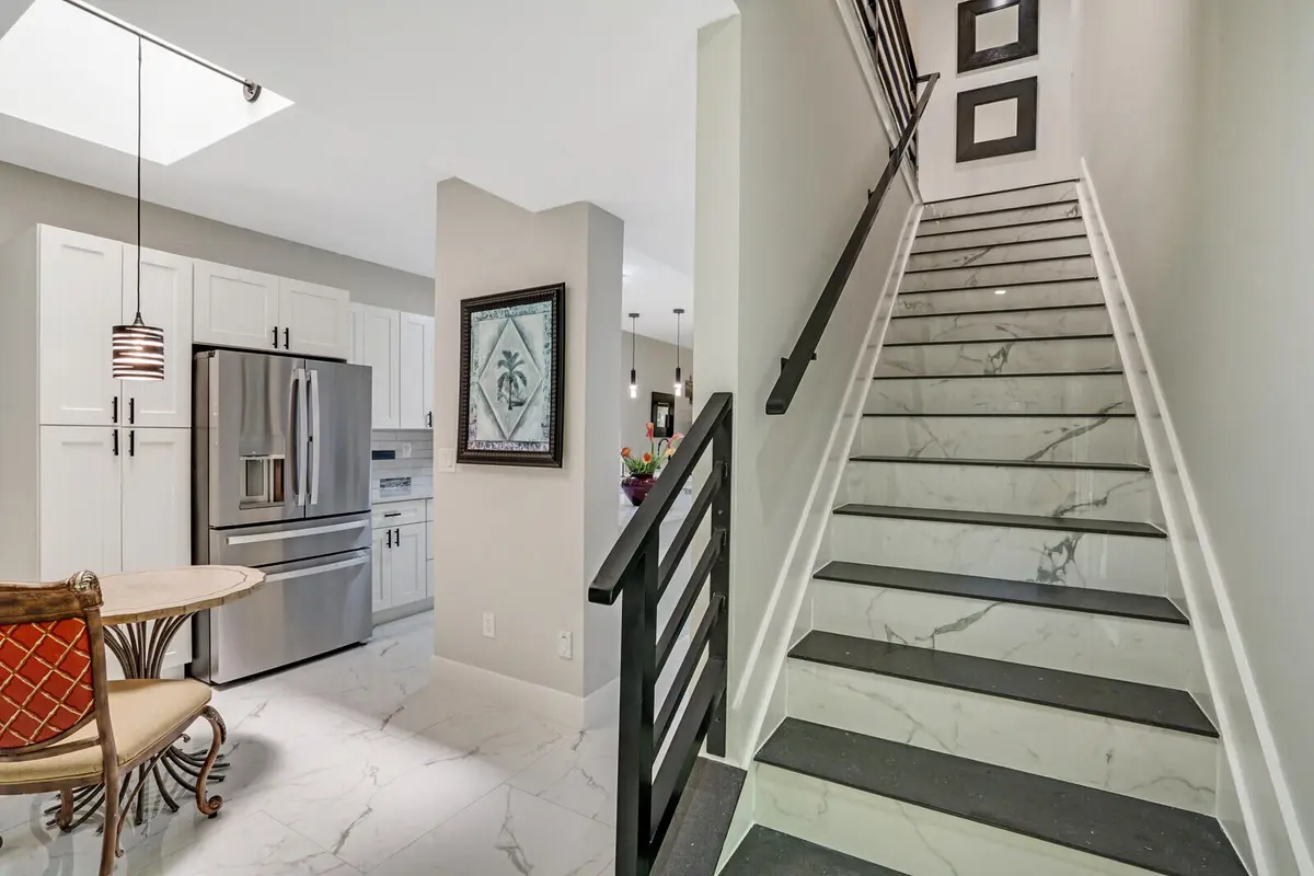 Foyer at 1301 N RIVERSIDE Drive 19, Pompano Beach