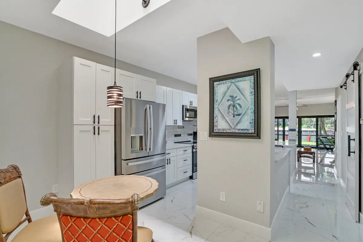Kitchen at 1301 N RIVERSIDE Drive 19, Pompano Beach