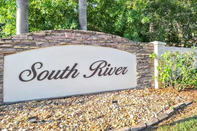 540 SW South River Drive, Stuart – Condominium for rent