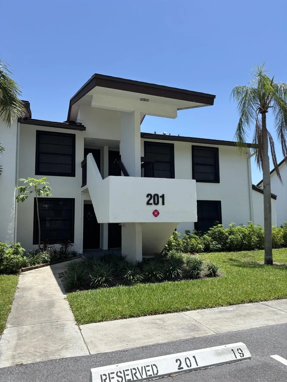 Photo 3 at 201 Lake Pointe Drive 107, Oakland Park