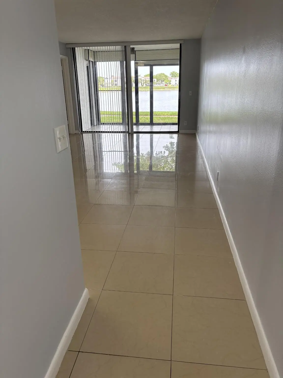 Photo 4 at 201 Lake Pointe Drive 107, Oakland Park