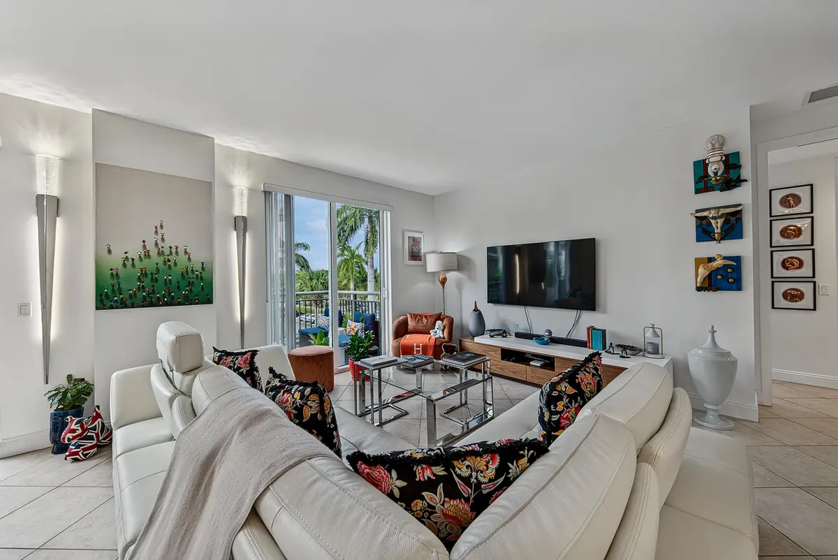 cunningham-14 at 2631 NE 14TH Avenue 316, Wilton Manors