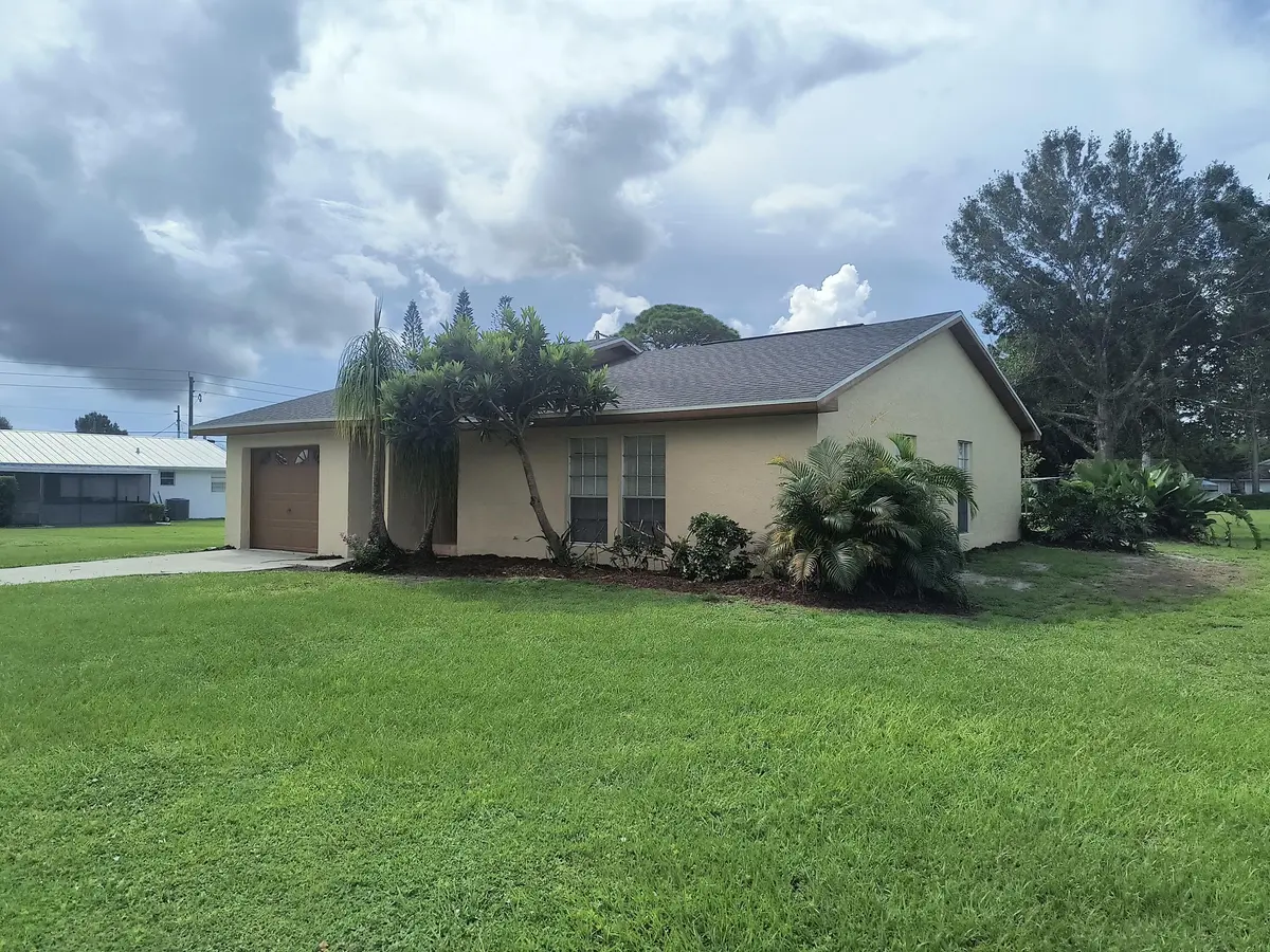 FRONT 2 at 6903 COQUINA Avenue, Fort Pierce