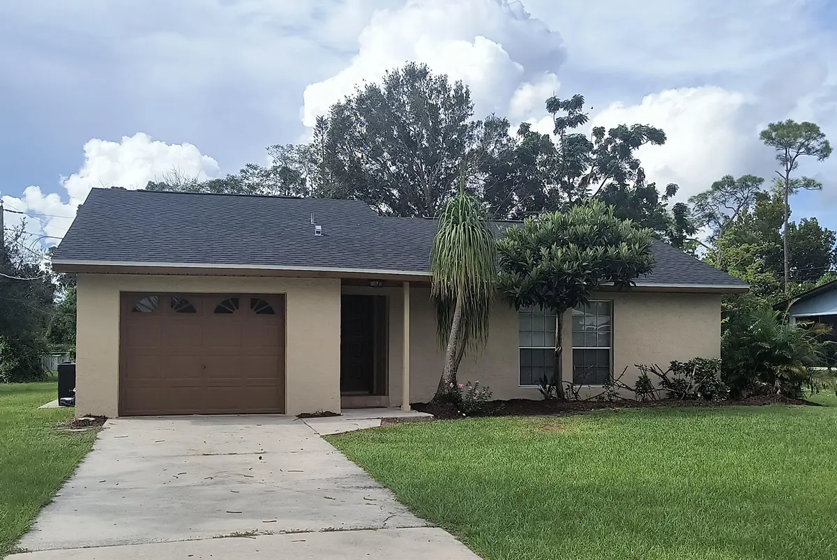 FRONT at 6903 COQUINA Avenue, Fort Pierce