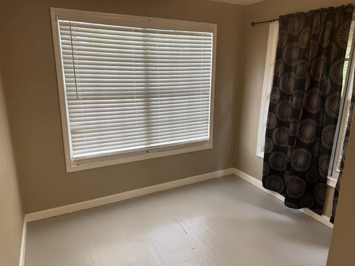 Room 3 at 2422 Genessee Avenue, West Palm Beach