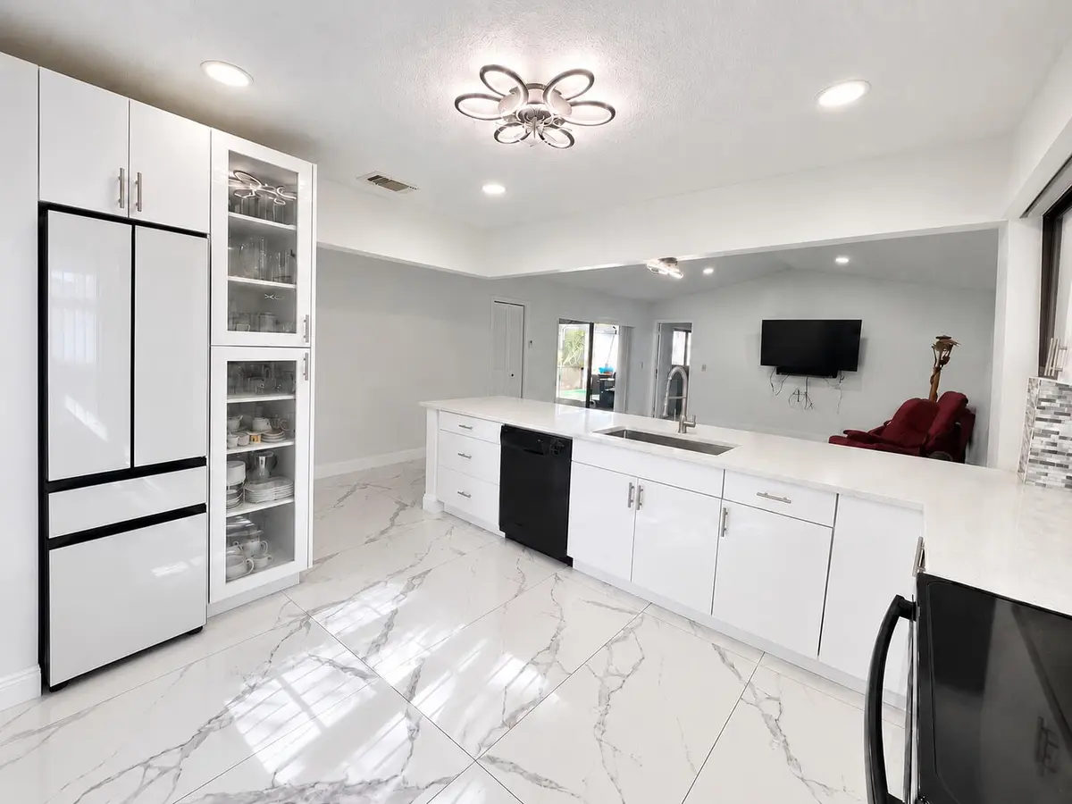 13CB3670-3E3B-4ABA-842E-8D0E83C14B2F at 23301 BARLAKE Drive 23, Boca Raton