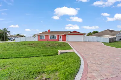 402 SW SEAFLOWER, Port St. Lucie – Single Family Residence for sale