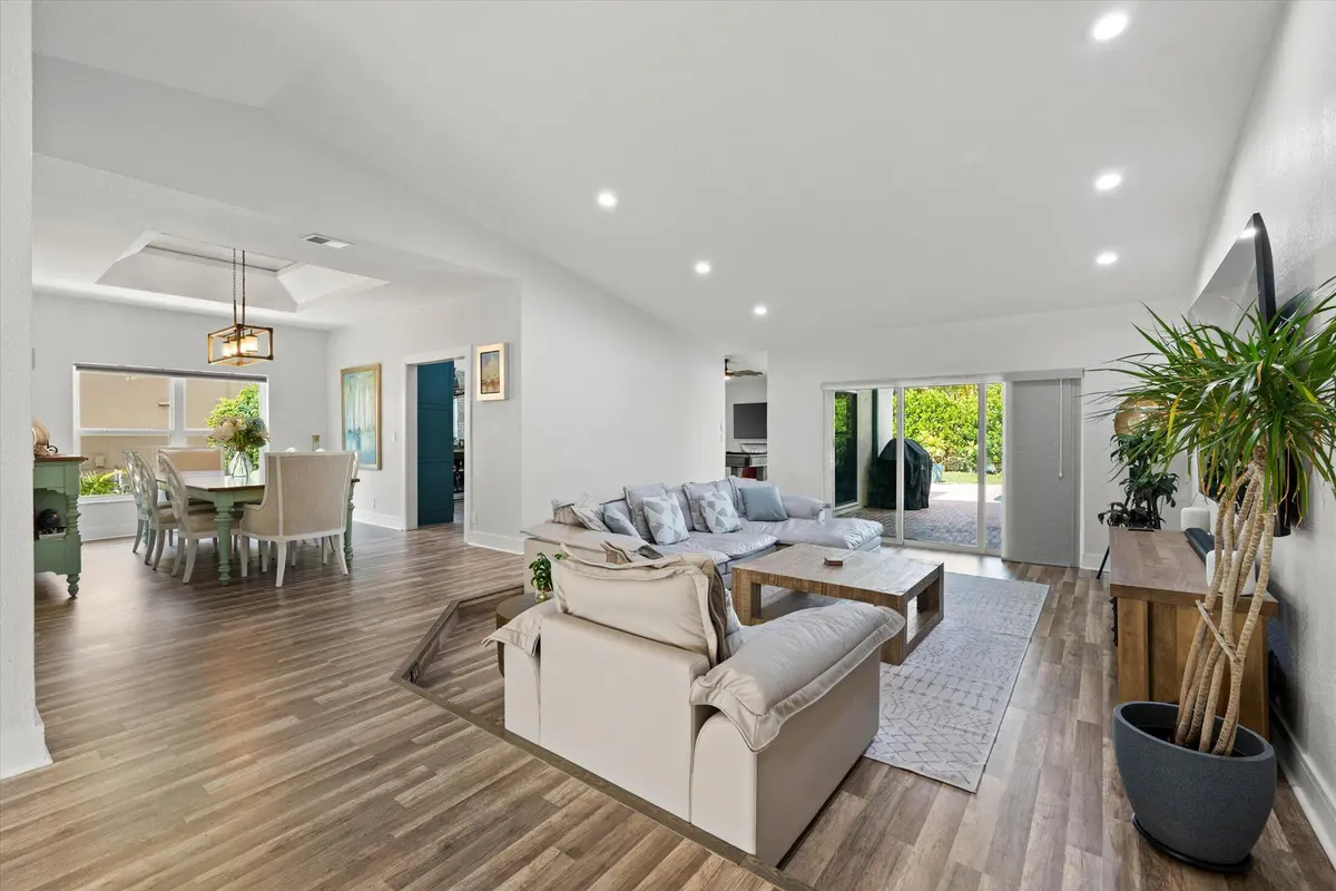 25-4850 NW 92nd Terrace, Coral Springs ( at 4850 NW 92nd Terrace, Coral Springs