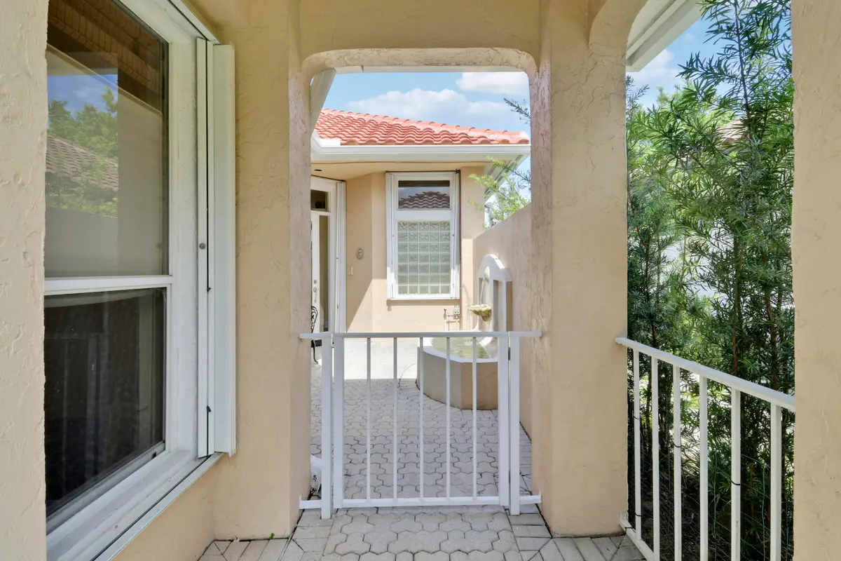 Entry at 2189 Regents Boulevard, West Palm Beach