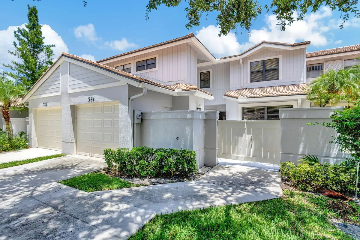 2-web-or-mls-1 (201) at 527 Prestwick Circle, Palm Beach Gardens