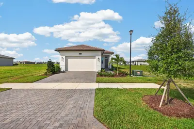 7920 SW ANDREA Way, Port St. Lucie – Single Family Residence for rent