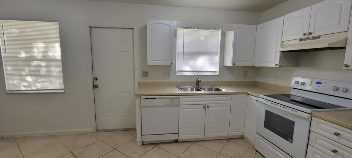2018 S 10th St Apt B Kitchen at 2018 S 10TH Street, Fort Pierce
