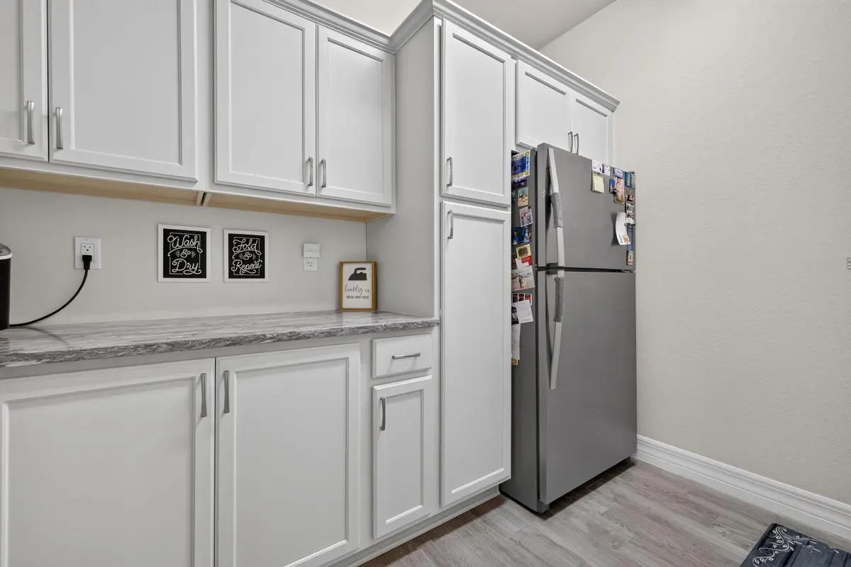 CUSTOM Butlers Pantry Full Fridge-W/D at 10521 SW CAPTIVA Drive, Port St. Lucie