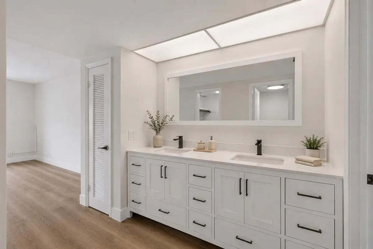 Virtual Staging of Apartment at 300 N HIGHWAY A1A 104J, Jupiter