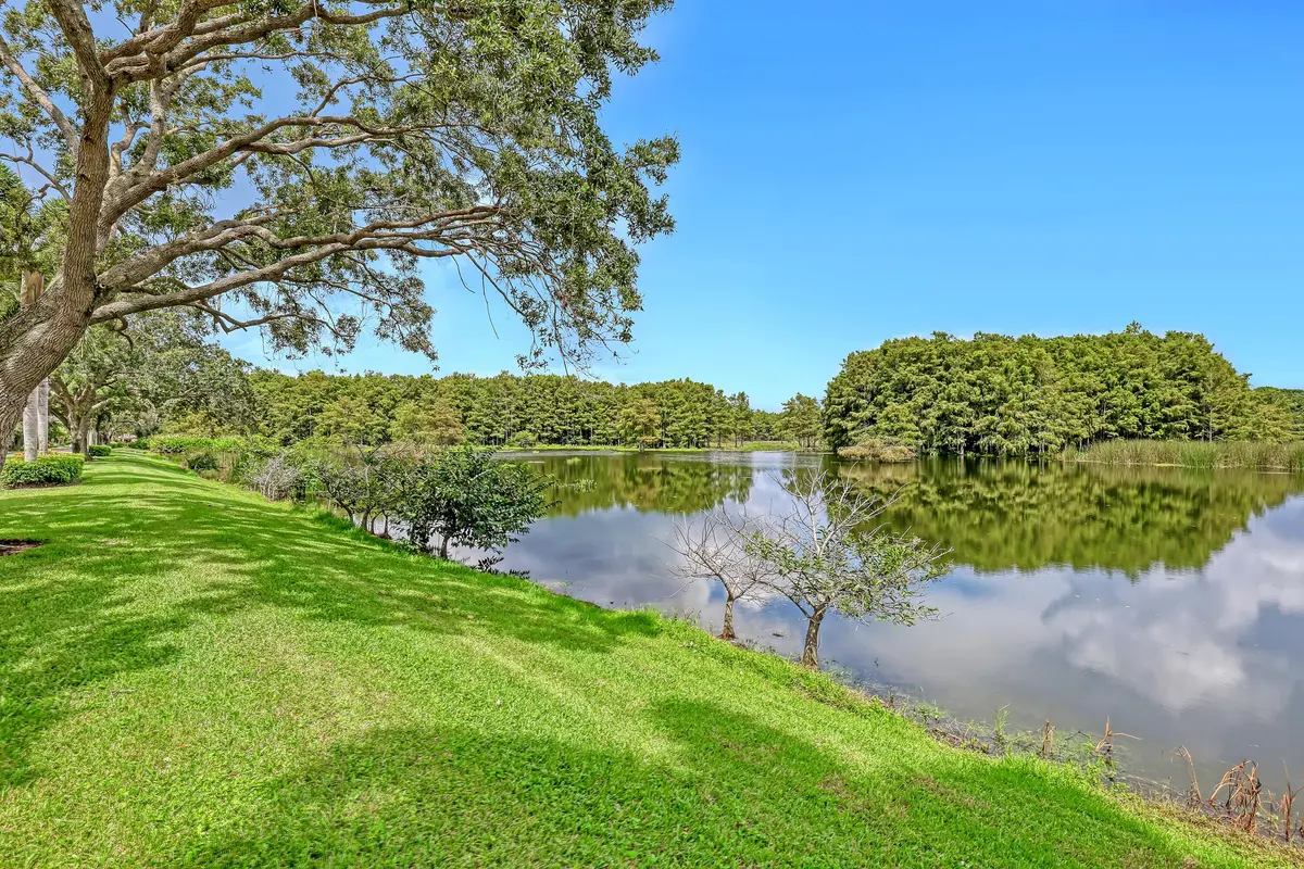 Welcome to The Island at PGA National at 23 Windward Isle, Palm Beach Gardens