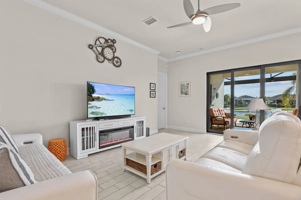 9_0o1a2038 at 786 SE COURANCES Drive, Port St. Lucie