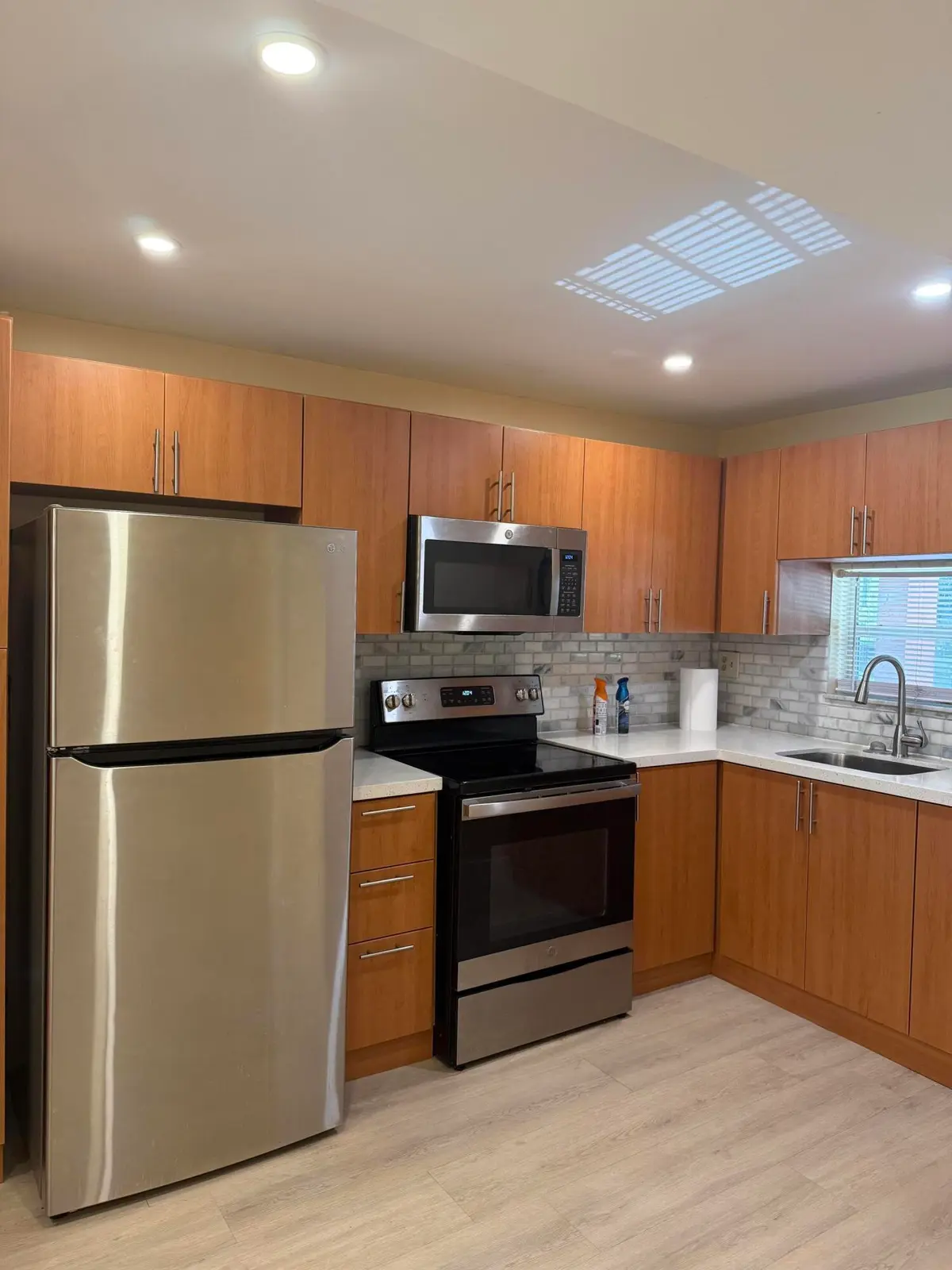 IMG_0365 at 830 S HOLLYBROOK Drive 204, Pembroke Pines