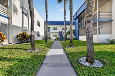 515 Normandy Lane, Delray Beach – Condominium for sale