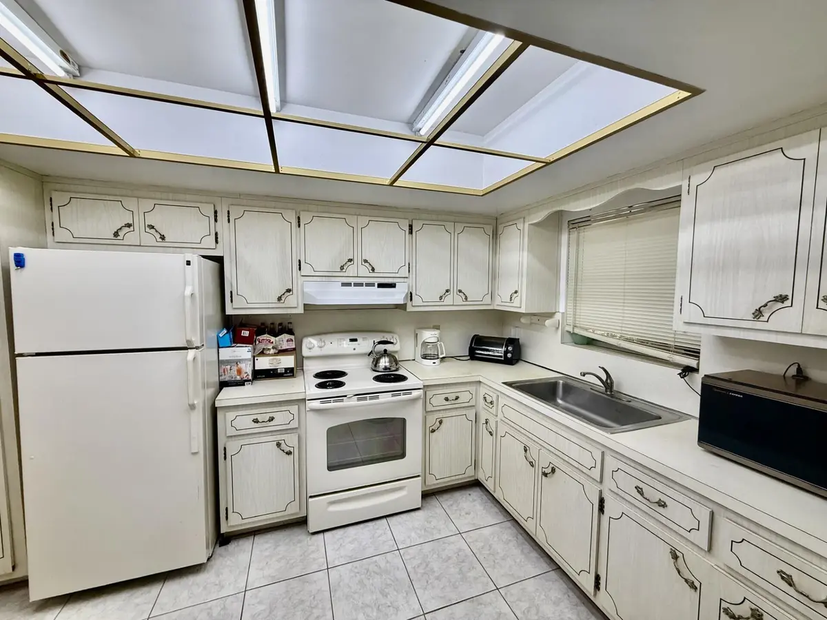 15847c92-69d9-4fd0-ba7a-480dfdc0230c at 1501 ARTHUR Street 5, Hollywood