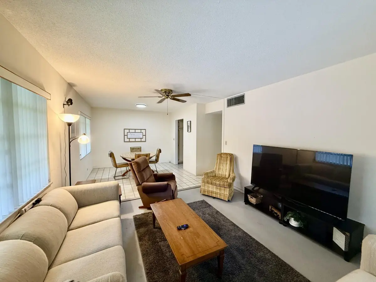 db7cfacf-3ab3-453f-bb9d-2a0a8f45f64b at 1501 ARTHUR Street 5, Hollywood