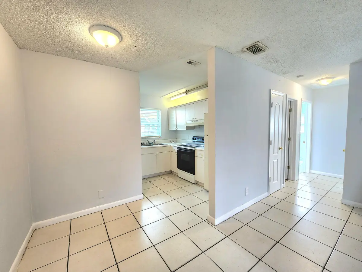 20241013_114621 at 215 SW 1ST Court 1-2, Pompano Beach
