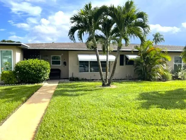 Front view of villa at 892 HIGH POINT Boulevard B, Delray Beach