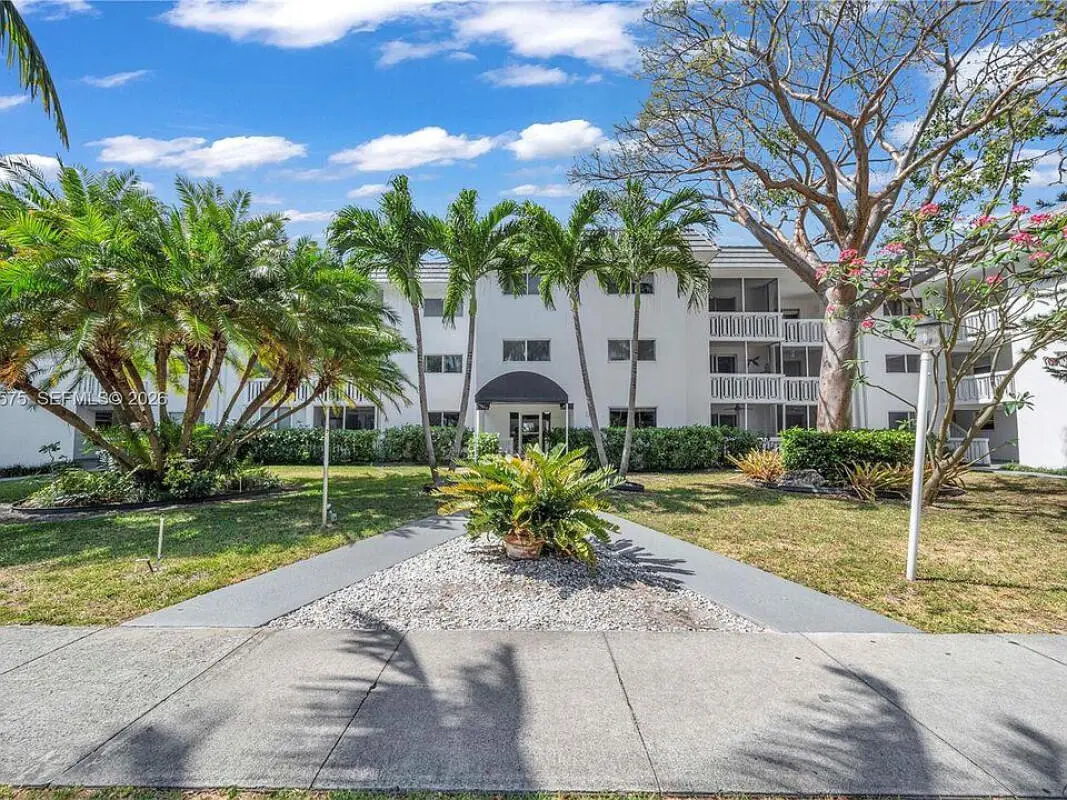 200 Galen Drive 308, Key Biscayne, FL – photo 1